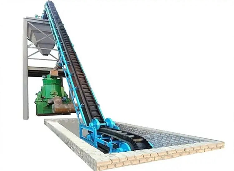 大傾角皮帶輸送機(jī)